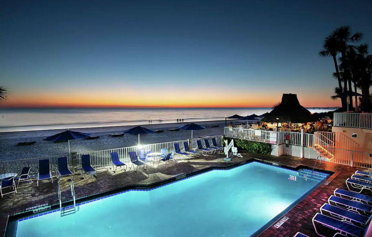 Doubletree By Hilton Tampa Bay - North Redington 3*