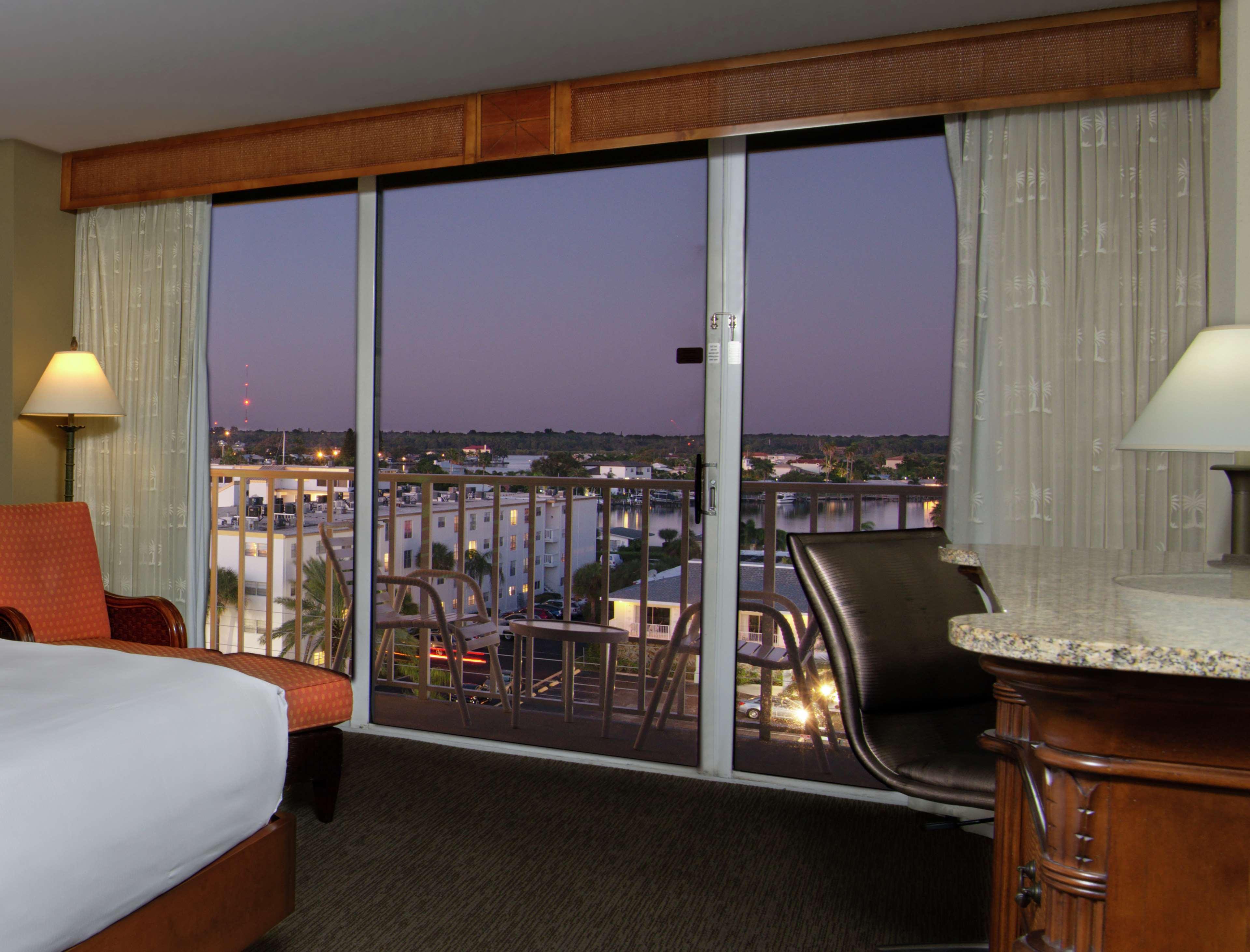 Doubletree By Hilton Tampa Bay - North Redington 3* St. Pete Beach